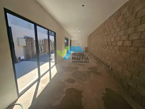 Local en Venta en La Lonja, USD 120.000