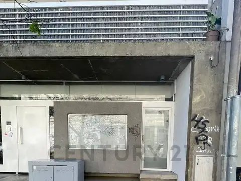 35 e/ 4 y 5 400, Piso 0