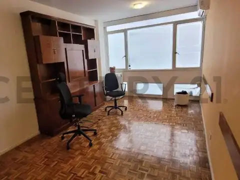 Oficina en VENTA– Florida al 140, Galería Boston (Microcentro)