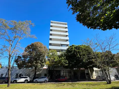 Departamento 3 dormitorios de Categoría en VENTA en La Plata