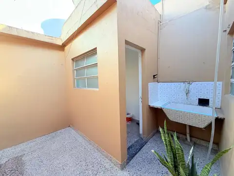 Depto Tipo Casa en Venta en Ramos Mejia, USD 62.000
