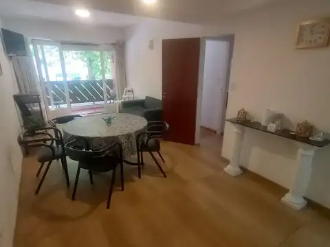Departamento 3 ambientes a la calle con patio