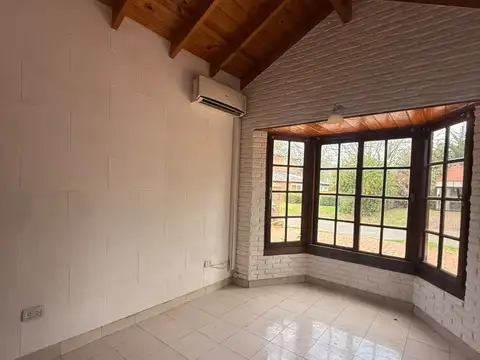 Casa en Alquiler en Country Club Banco Provincia, USD 800