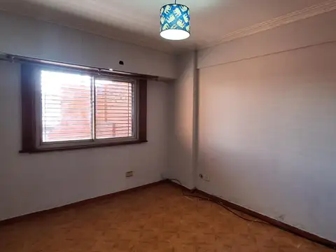 Casa en Alquiler en Remedios de Escalada, $ 900.000