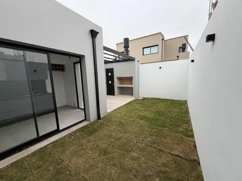 Depto Tipo Casa en Venta de 3 ambientes