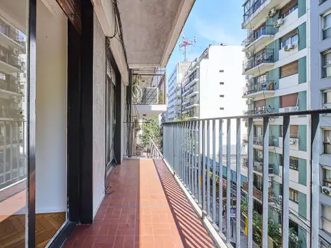 Avenida Santa Fe 2200