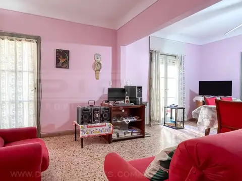 Depto Tipo Casa en Venta de 5 ambientes