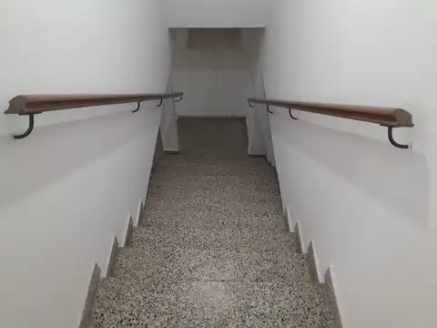 Local en Venta 76 años