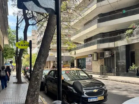 Oficina en Alquiler al Este