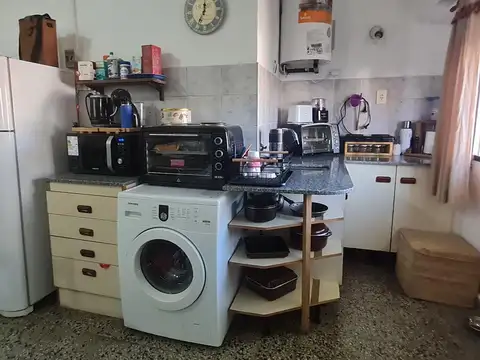 Monoambiente Divisible de 47 m², Luminoso y Refaccionado, con Acceso a Gral. Paz- En Venta