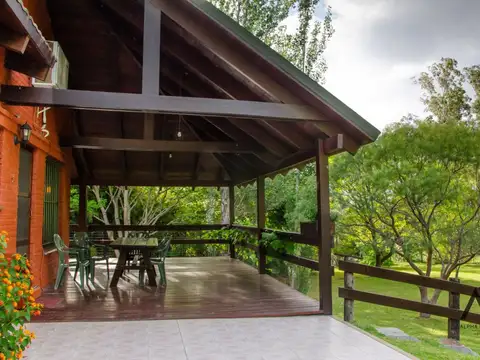 Casa en Venta con 5 cocheras