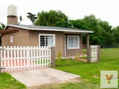 Casa en Venta - 2 Dormitorios 1 Baño - 398mts2 - Mar De Cobo