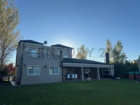 Casa en Venta en City Bell, USD 520.000