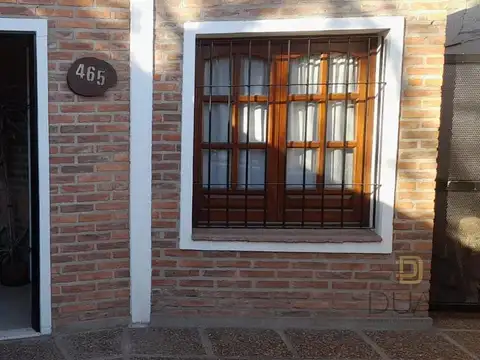 VENTA CASA 2 DORMITORIOS EN VILLA DIEGO AL 400