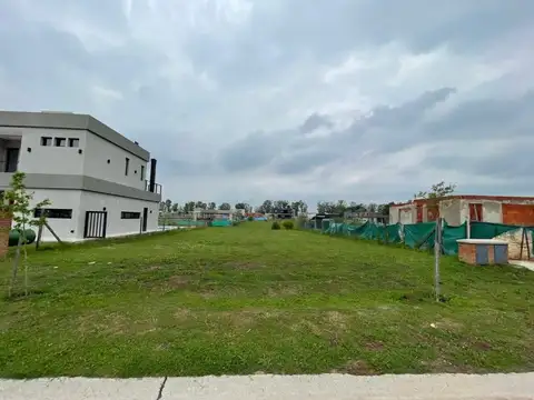 Terreno en Venta en Pilar Del Este, USD 23.000