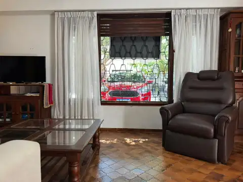 Depto Tipo Casa 4 ambientes con 1 baño