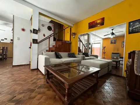 Depto Tipo Casa en Venta de 4 ambientes