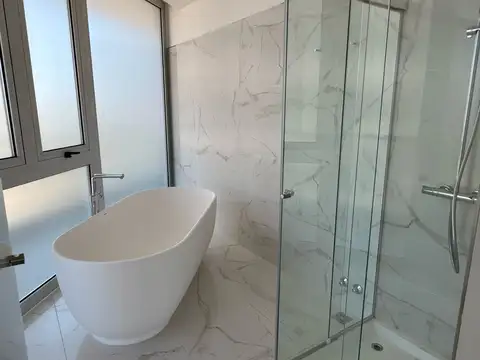 Departamento en Alquiler con 2 cocheras
