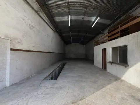 venta deposito Galpón de 223,42 cubiertos - villa martelli