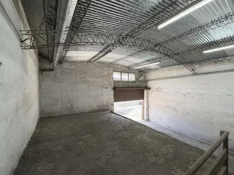 venta deposito Galpón de 223,42 cubiertos - villa martelli