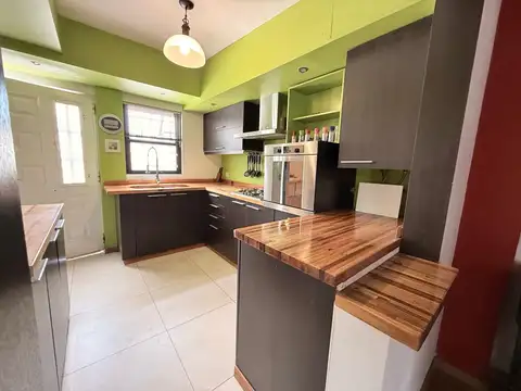 VENTA - Casas en Venta, PB y PA, Pasillo Unico (NO PH), Republica de la Sexta, Rosario