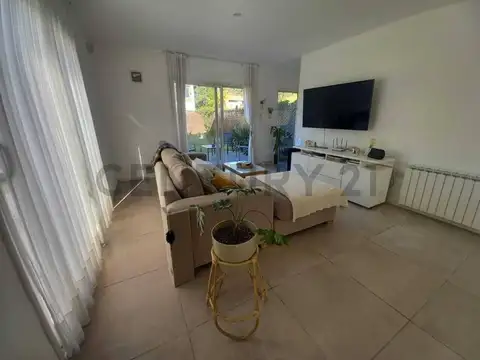 DUPLEX EN VENTA EN GONNET