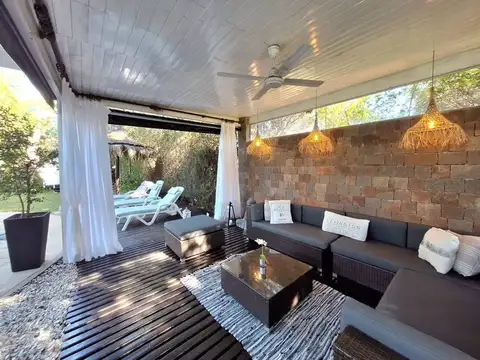 VENTA CASA QUINTA 3 AMBIENTES BERAZATEGUI 1200 M2