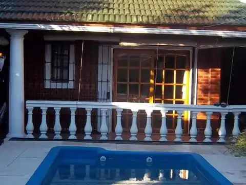 Casa en venta - 2 Dormitorios 3 Baños - Pilar