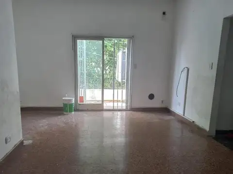 Depto Tipo Casa 4 ambientes con 2 baños