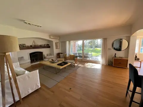 Casa en Alquiler de 4 dormitorios