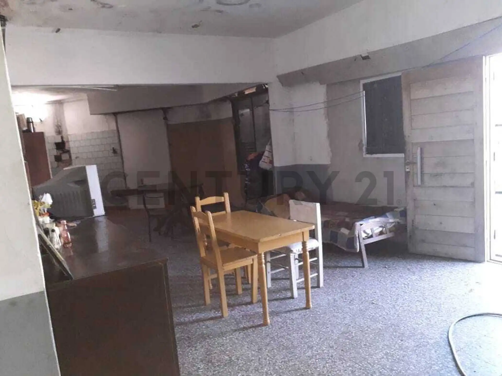 Venta Casa 3 Ambientes a Refaccionar