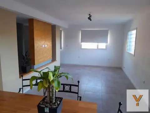 Depto Tipo Casa 4 ambientes con 1 baño