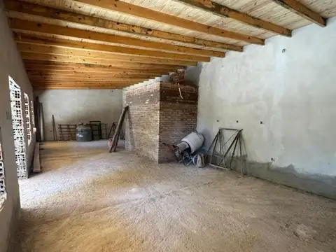 OPORTUNIDAD EN QUINTA - PARA TERMINAR A TU GUSTO  