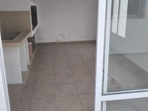 Casa en Alquiler en Centro  - Campana, $ 1.500.000