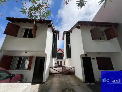 Dúplex en venta c/ cochera en Costa Azul