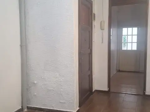 Depto Tipo Casa 2 ambientes con 1 baño