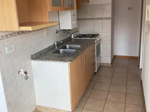 Departamento en Alquiler en Abasto, $ 590.000