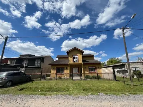 VENTA CASA + DTO. (4 AMBIENTES) BARRIO LA CAUTIVA I- DERQUI