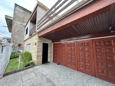 Casa en Venta en Morón, USD 195.000