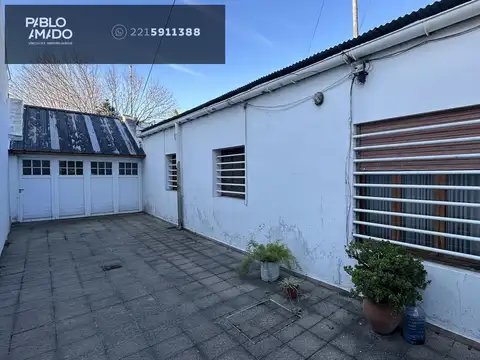 Casa en Venta con 2 cocheras