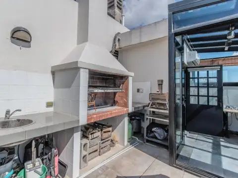 Bauness 2600, Piso 10