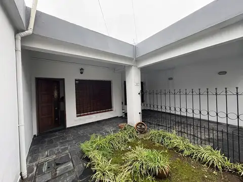Casa Chalet  en Venta en Villa de Mayo, Malvinas Argentinas, G.B.A. Zona Norte