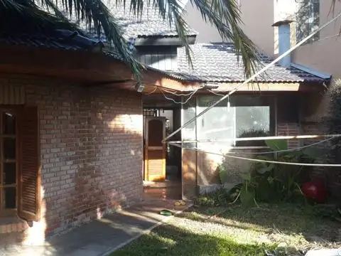 Casa 5 ambientes con 1 baño