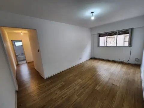 3 AMB CTFTE PISO ALTO COCHERA Y BAULERA