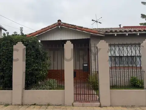 TRONCOS DEL TALAR/ CHALET DE 3 AMBIENTES MAS MONOAMBIENTE INDEPENDIENTE AL FONDO