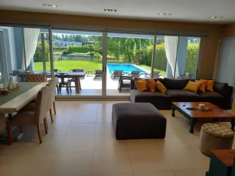 Casa  en Alquiler en La Comarca, General Pacheco, Tigre