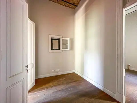 Oficina 6 ambientes con 3 baños