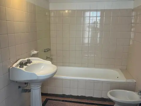 Depto Tipo Casa 4 ambientes con 1 baño