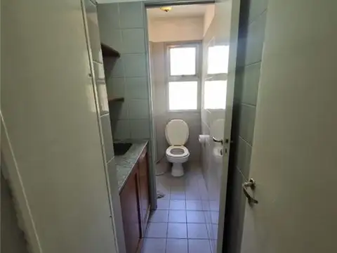 Av. J:I: de la Roza Oeste 100, Piso 3