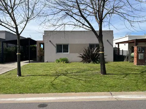 Hermosa casa 3 dorm 1 suite c/vest cochera doble impecable